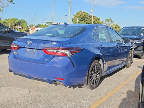 Reservoir Blue 2024 Toyota Camry SE