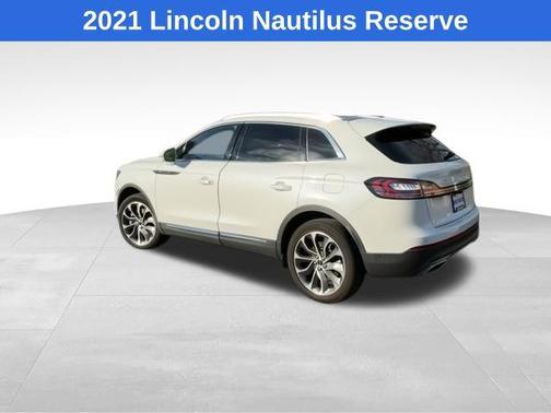 2021 Lincoln Nautilus Reserve