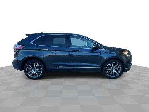 BALTIC SEA GREEN METALLIC 2019 Ford Edge Titanium