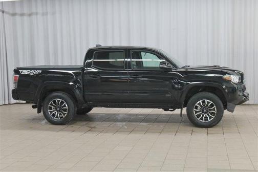 Photo 3 of 29 of 2023 Toyota Tacoma TRD Sport