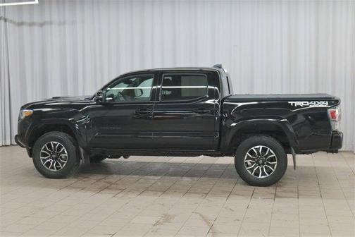 Photo 2 of 29 of 2023 Toyota Tacoma TRD Sport
