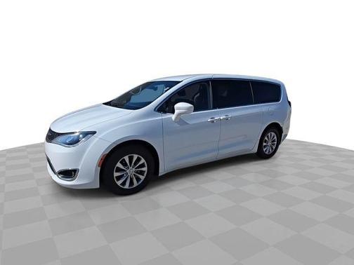 Bright White Clearcoat 2018 Chrysler Pacifica Touring Plus