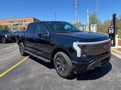 2023 Ford F-150 Lightning LARIAT