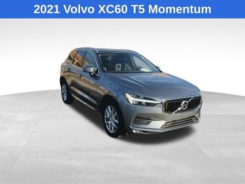 2021 Volvo XC60 T5 Momentum