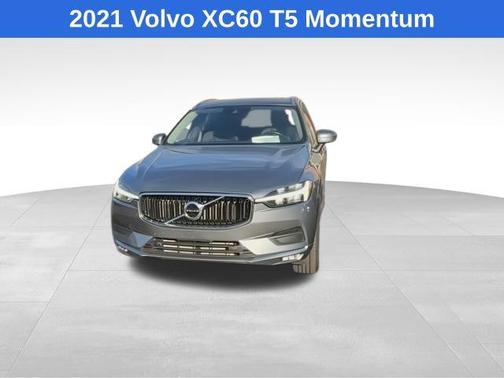2021 Volvo XC60 T5 Momentum