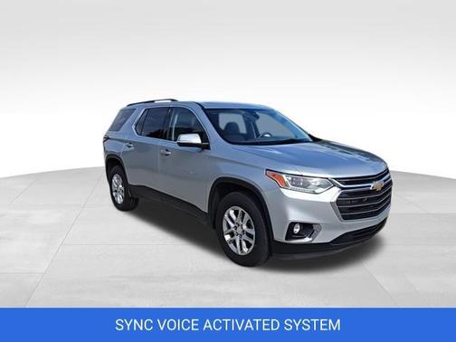 2021 Chevrolet Traverse LT Cloth