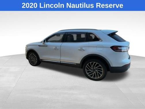 2020 Lincoln Nautilus Reserve