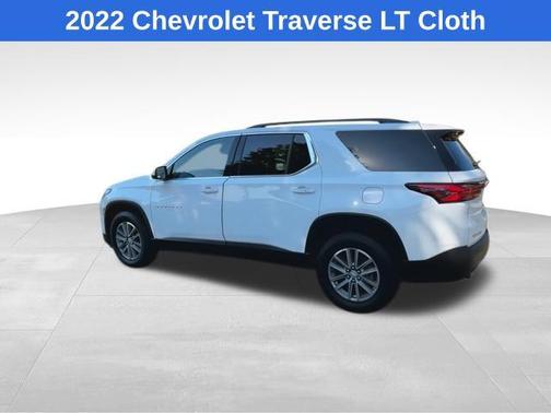 2022 Chevrolet Traverse LT Cloth