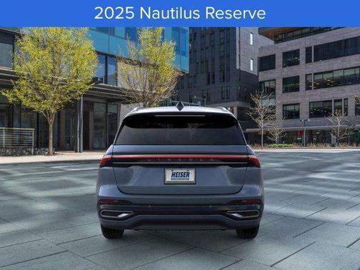 2025 Lincoln Nautilus Reserve
