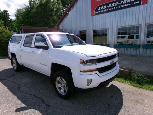 Summit White 2018 Chevrolet Silverado 1500 2LT