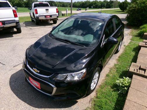 Mosaic Black Metallic 2017 Chevrolet Sonic LT