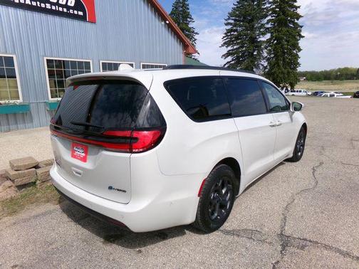 Luxury White Pearlcoat 2021 Chrysler Pacifica Hybrid Touring L