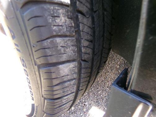 Black Onyx 2011 Buick Lucerne CXL