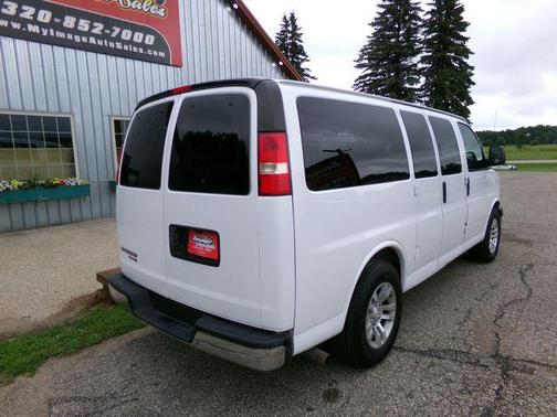 Summit White 2014 Chevrolet Express 1500 LT