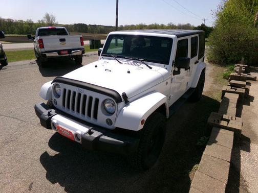 Bright White Clearcoat 2016 Jeep Wrangler Unlimited Sahara