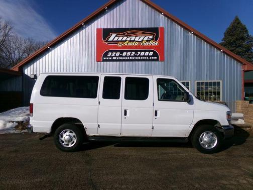 2013 Ford E350 Super Duty XLT