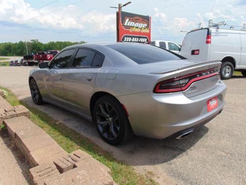2017 Dodge Charger SXT