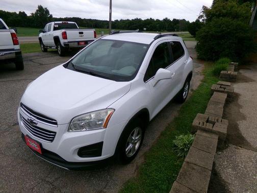 Summit White 2015 Chevrolet Trax LT