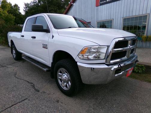 Bright White Clearcoat 2014 RAM 2500 SLT