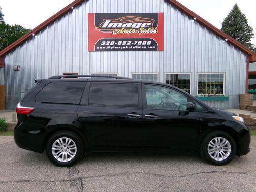 Midnight Black Metallic 2017 Toyota Sienna XLE