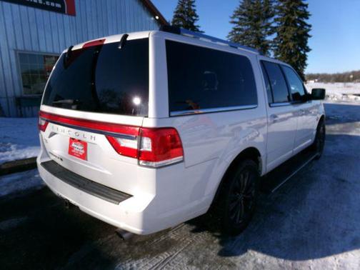 2017 Lincoln Navigator Select
