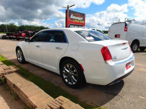 2016 Chrysler 300 S