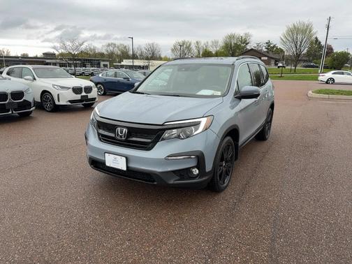 Sonic Gray Pearl 2022 Honda Pilot