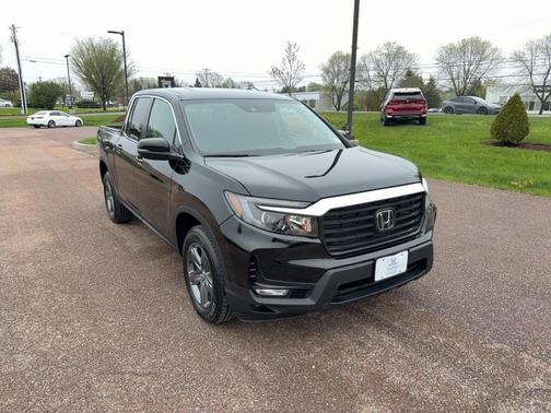 Crystal Black Pearl 2023 Honda Ridgeline