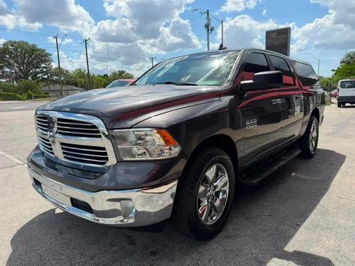 Granite Crystal Metallic Clearcoat 2018 RAM 1500 Big Horn