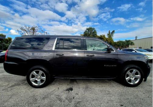 2017 Chevrolet Suburban LT