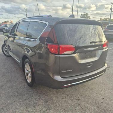 2018 Chrysler Pacifica Touring-L Plus