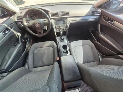 2014 Volkswagen Passat 2.5L S