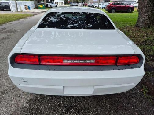2013 Dodge Challenger SXT