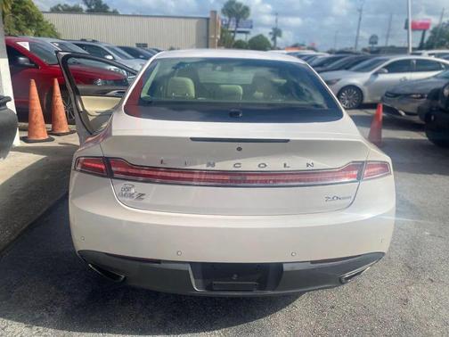 2015 Lincoln MKZ Base