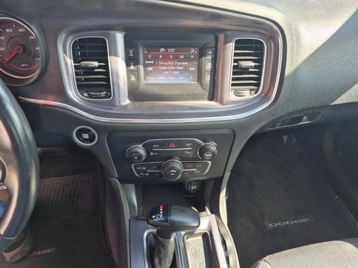 2017 Dodge Charger SE