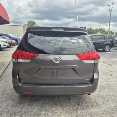 2013 Toyota Sienna XLE
