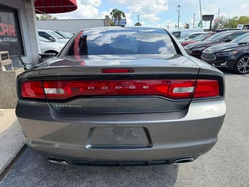 2012 Dodge Charger SE
