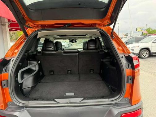 2016 Jeep Cherokee Sport