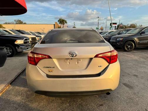 2018 Toyota Corolla LE