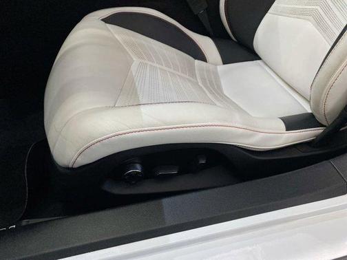 2023 Chevrolet Corvette Stingray w/3LT