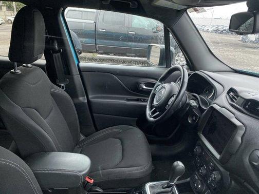 2022 Jeep Renegade Altitude