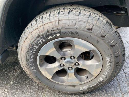 Granite Crystal Clearcoat Metallic 2017 Jeep Wrangler Sahara