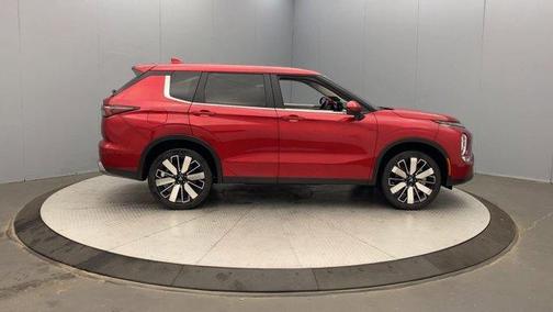2025 Mitsubishi Outlander 