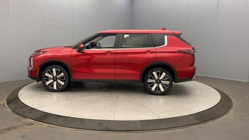 2025 Mitsubishi Outlander 