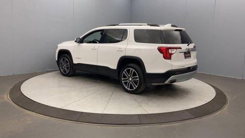 2022 GMC Acadia SLT