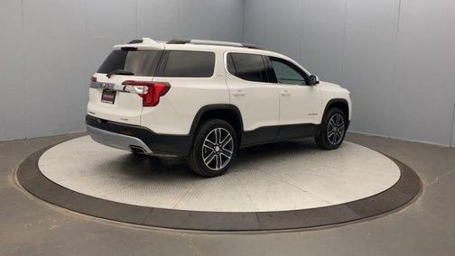 2022 GMC Acadia SLT