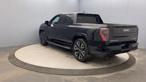 2025 GMC Sierra EV Denali