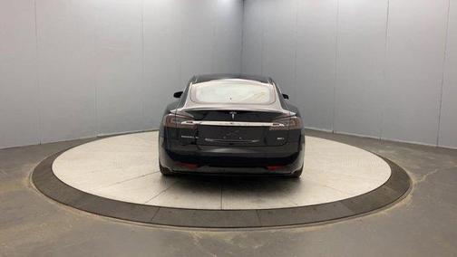 2016 Tesla Model S 90D