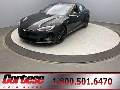 2016 Tesla Model S 90D