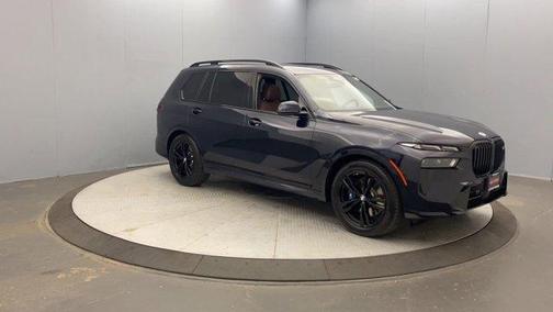 Carbon Black Metallic 2024 BMW X7 xDrive40i